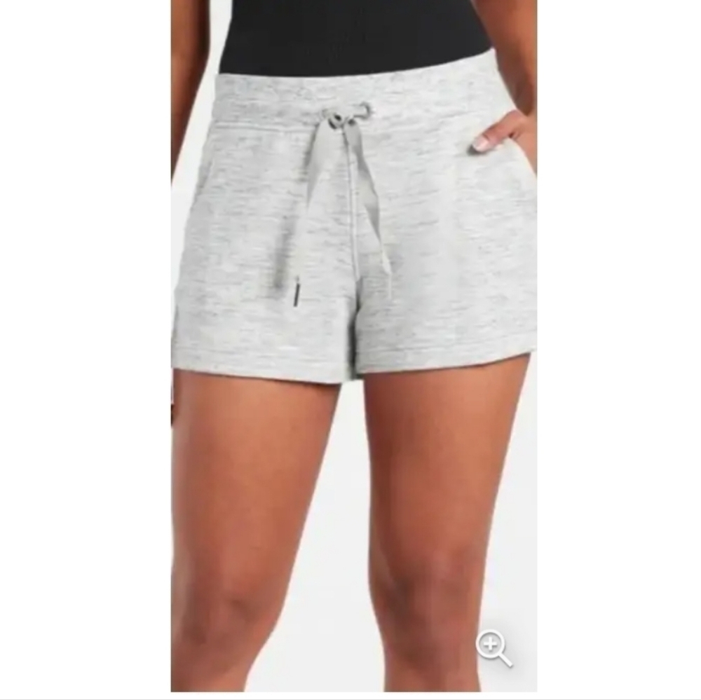 Athleta Balance 4” Shortie in Heathered Gray, sz 1X